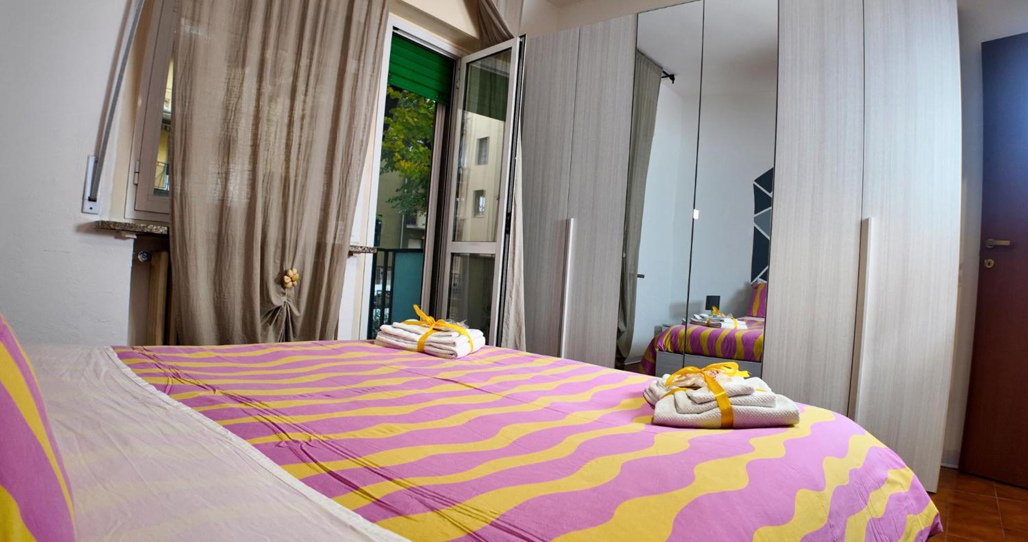Stabia House Apartment Парма Екстериор снимка
